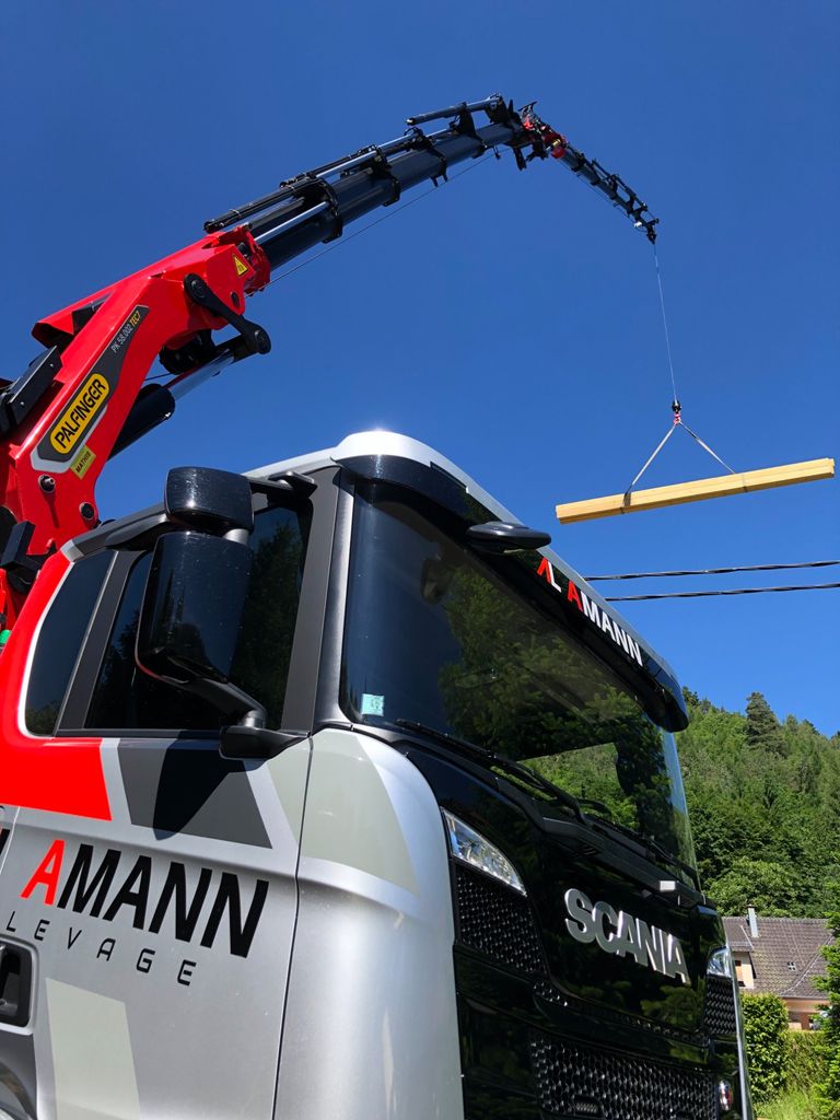 Levage et grutage en Alsace, camion à bras de levage, location camion grue  32 metres alsace